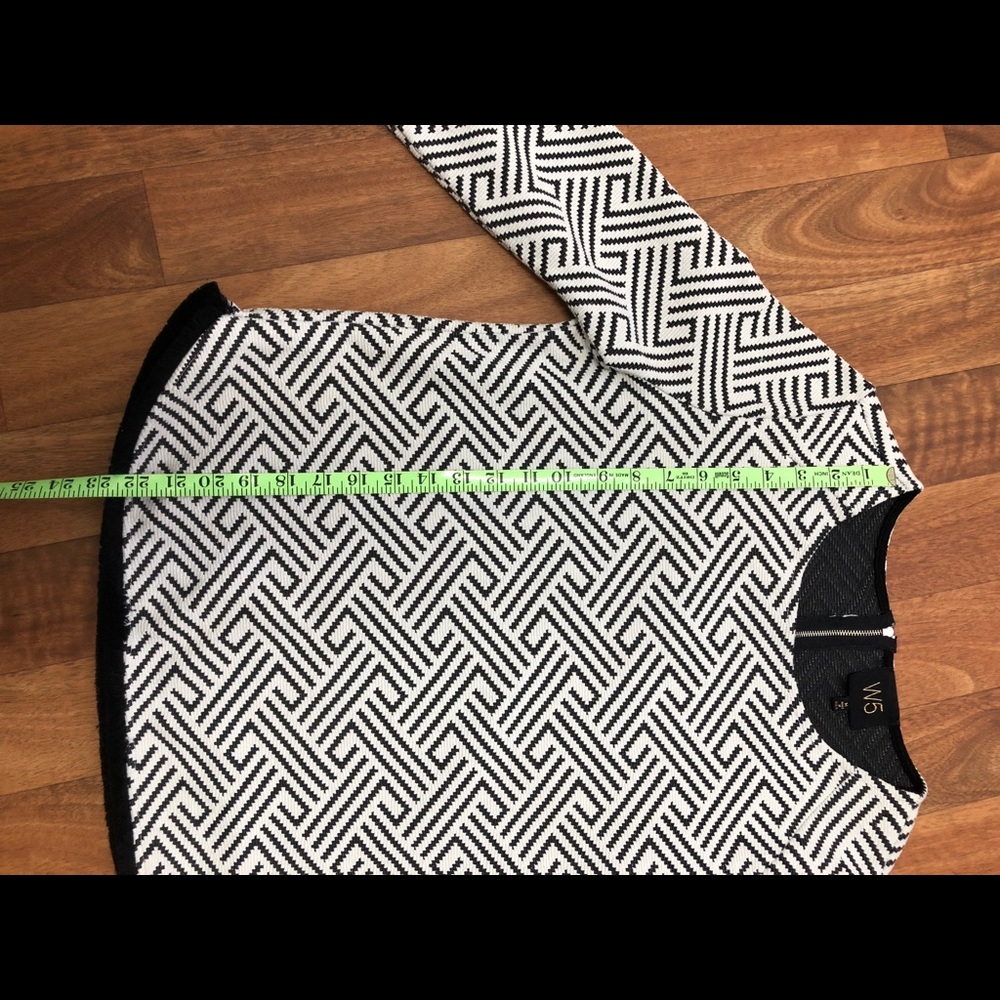 W5 Anthropologie Black/White Top Size Medium - Picture 5 of 8